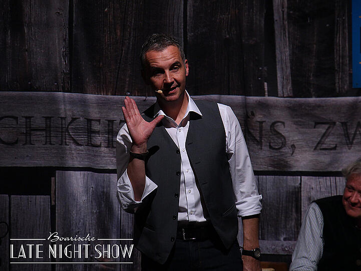 Die "Boarische Late Night Show" bietet zünftige Unterhaltung. Hier einige Impressionen.