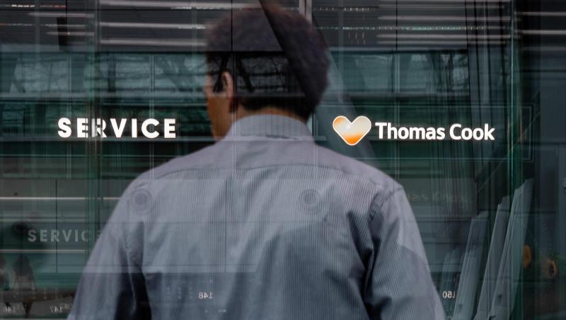 Nach der Pleite des britischen Mutterkonzerns kämpft die deutsche Thomas Cook ums Überleben. Nach der Pleite des britischen Mutterkonzerns kämpft die deutsche Thomas Cook ums Überleben.