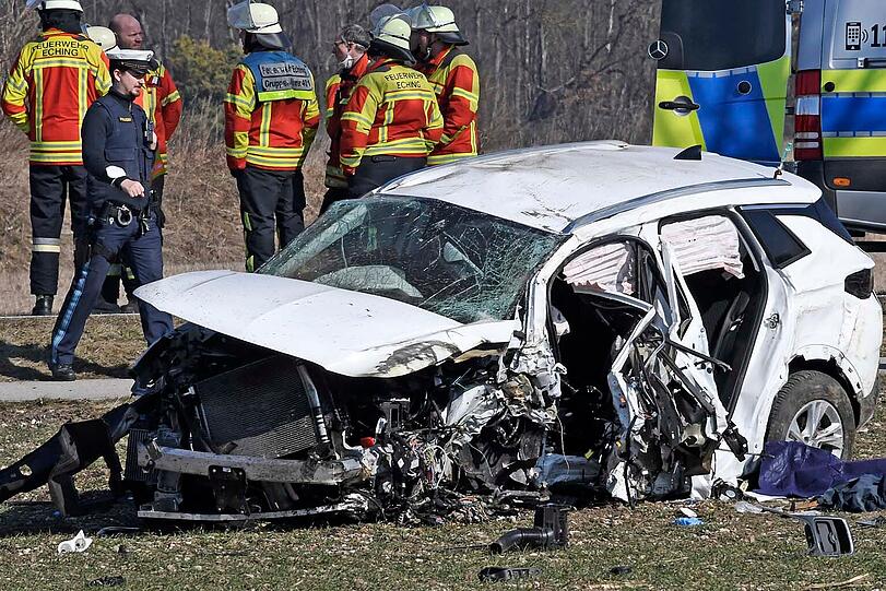 In einer Kurve verlor der 68-Jährige die Kontrolle über sein Auto.