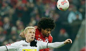 DANTE: Note 4. Checkte Ex-Kollege Hanke nach einer Viertelstunde über die Bande, dann mit üblem Fehlpass, der zum 1:0 führte.