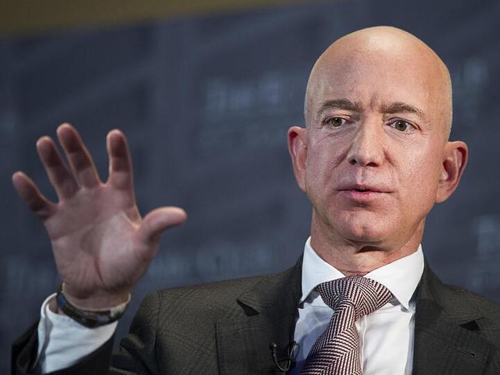 Amazon-Chef Jeff Bezos soll im Mai 2018 eine infizierte WhatsApp-Nachricht vom persönlichen Konto des saudischen Kronprinzen erhalten haben.