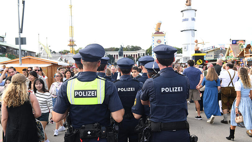 Am letzten Wiesn-Samstag kam es zum Einsatz einer Reizgaspistole auf der Wiesn. Am letzten Wiesn-Samstag kam es zum Einsatz einer Reizgaspistole auf der Wiesn.