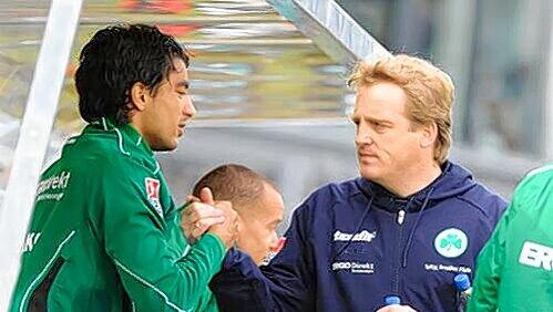 Soll dem FC Augsburg ein paar Ostereier ins Nest legen: Kleeblatt-Knipser sami Allagui, hier mit Trainer Mike Büskens (rechts). Soll dem FC Augsburg ein paar Ostereier ins Nest legen: Kleeblatt-Knipser sami Allagui, hier mit Trainer Mike Büskens (rechts).