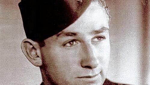 Arno Hamburger, der Vorsitzende der Israelitischen Kultusgemeinde, bei Kriegsende als Soldat in englischer Uniform. Arno Hamburger, der Vorsitzende der Israelitischen Kultusgemeinde, bei Kriegsende als Soldat in englischer Uniform.