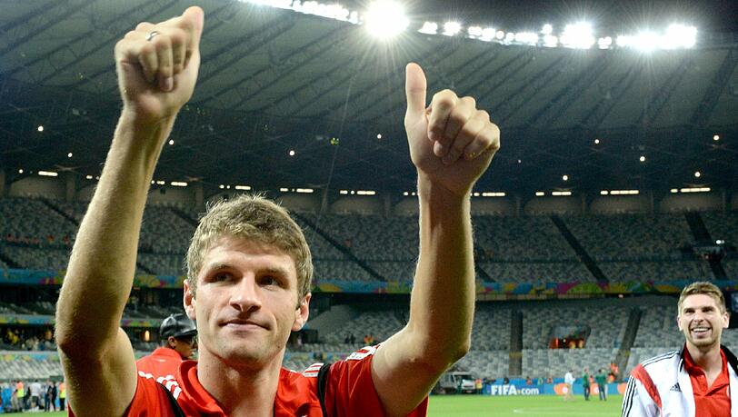 Thomas Müller könnte erneut Geschichte schreiben. Er hat die Chance, als erster Spieler zweimal die Torjägerkanone einer WM abzuräumen. Thomas Müller könnte erneut Geschichte schreiben. Er hat die Chance, als erster Spieler zweimal die Torjägerkanone einer WM abzuräumen.