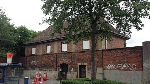 Das rötliche Haus in der Thalkirchner Straße 110 ist fürs Schlachthofviertel typisch.