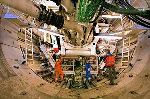 Mit riesigen, sogenannten Schildvortriebsmaschinen werden sich die Bauarbeiter ab 2011 durch den Münchner Untergrund fräsen.