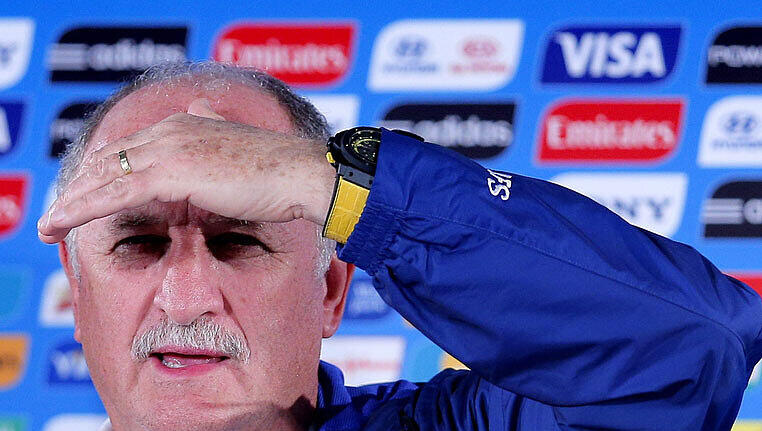 Luiz Felipe Scolari und der brasilianische Fußballverband ziehen die Konsequenzen aus dem blamablen WM-Abschluss der Seleçao. Luiz Felipe Scolari und der brasilianische Fußballverband ziehen die Konsequenzen aus dem blamablen WM-Abschluss der Seleçao.