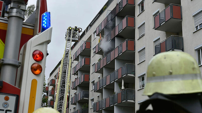 Ein Brand in der Fritz-Meyer-Straße verursachte einen Schaden von 50.000 Euro
