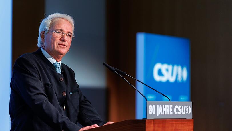 Wolfgang Krebs, Kabarettist, spricht bei der Jubiläumsfeier 80 Jahre CSU bei der Hanns-Seidel-Stiftung. Wolfgang Krebs, Kabarettist, spricht bei der Jubiläumsfeier 80 Jahre CSU bei der Hanns-Seidel-Stiftung.
