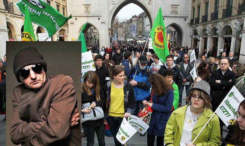 Montagsdemo: Am Stachus wird derzeit regelmäßig gegen Atomkraft protestiert. Kabarettist und Liedermacher Georg Ringsgwandl ist dieses Mal mit dabei.