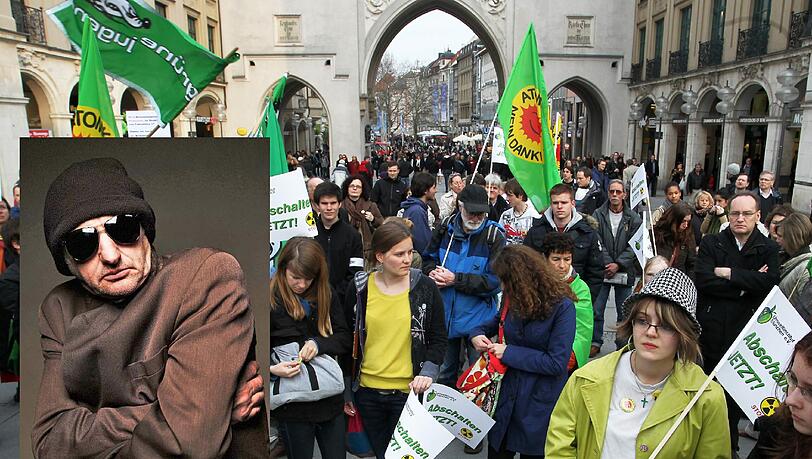 Montagsdemo: Am Stachus wird derzeit regelmäßig gegen Atomkraft protestiert. Kabarettist und Liedermacher Georg Ringsgwandl ist dieses Mal mit dabei. Montagsdemo: Am Stachus wird derzeit regelmäßig gegen Atomkraft protestiert. Kabarettist und Liedermacher Georg Ringsgwandl ist dieses Mal mit dabei.
