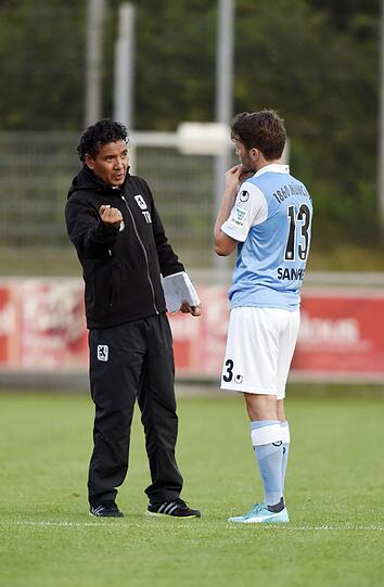 Die Löwen gewinnen gegen den SV Heimstetten mit 3:0 - Die Bilder vom Spiel.