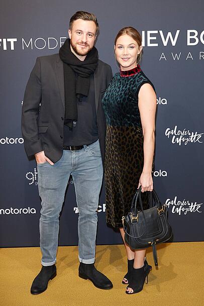 Alina Merkau und Ehemann Rael Hoffmann erfüllten sich gemeinsam den Ibiza-Traum. Den Mut dazu fand die 39-Jährige nach dem Tod ihres Vaters. Alina Merkau und Ehemann Rael Hoffmann erfüllten sich gemeinsam den Ibiza-Traum. Den Mut dazu fand die 39-Jährige nach dem Tod ihres Vaters.