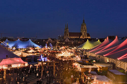 So ähnlich wie hier beim Wintertollwood soll's ab dem 22. Juni wieder leuchten!