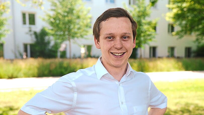 Samuel Moser (28) ist nun BA-Chef in Bogenhausen. Er ist im Viertel geboren und sch&auml;tzt die Vielfalt der sieben Bezirksteile Oberf&ouml;hring, Johanneskirchen, Herzogpark, Englschalking, Daglfing, Parkstadt und Alt-Bogenhausen.