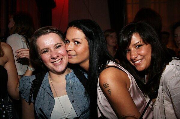 8 Seasons: Club Night mit Funky Fresh (Samstag, 26.11.2011). Noch mehr Fotos sehen Sie unter: www.nachtagenten.de.