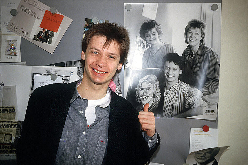 Rundfunkmoderator Jauch im Januar 1987 in seinem Büro beim Bayerischen Rundfunk in München.