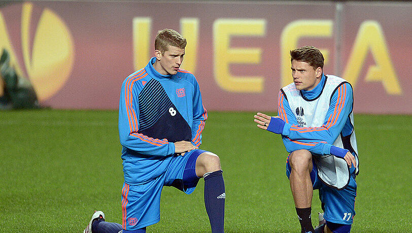 Spielten gemeinsam für Bayer 04 Leverkusen: Sebastian Boenisch (r.) und Lars Bender. Spielten gemeinsam für Bayer 04 Leverkusen: Sebastian Boenisch (r.) und Lars Bender.