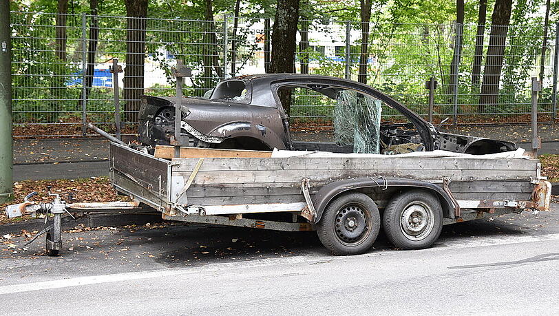 Kein schöner Anblick: Die heruntergekommenen Autos. Kein schöner Anblick: Die heruntergekommenen Autos.
