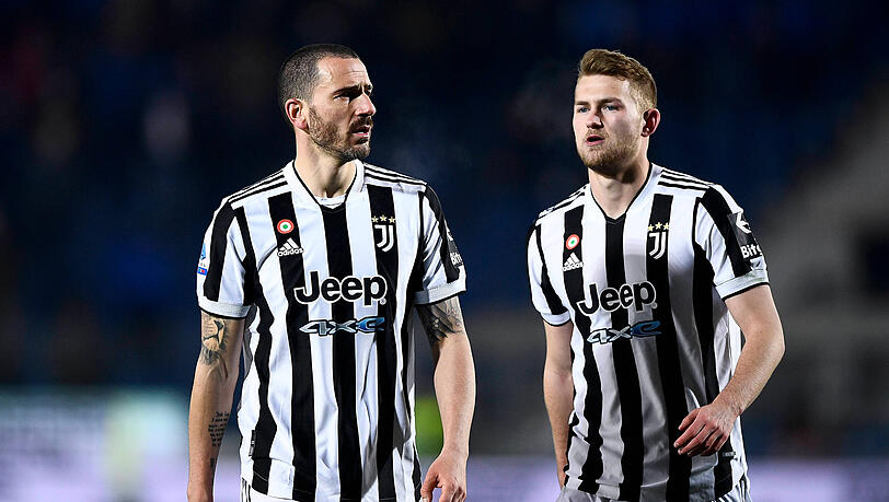 Leonardo Bonucci (l.) hat nach dem Abgang von Matthijs de Ligt gegen seinen ehemaligen Teamkollegen nachgetreten. Leonardo Bonucci (l.) hat nach dem Abgang von Matthijs de Ligt gegen seinen ehemaligen Teamkollegen nachgetreten.