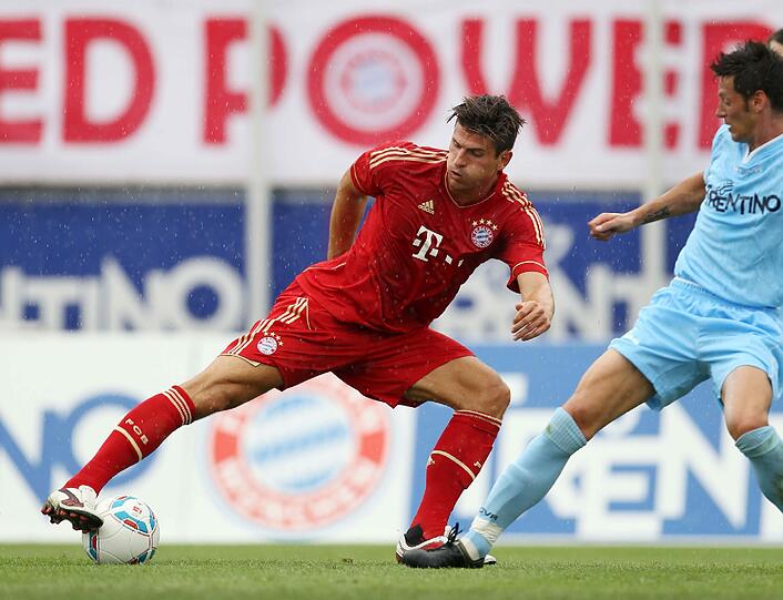 Das Tor-Festival wurde aber vom Torschützen-König der vergangenen Erst-Liga-Saison, Mario Gomez, eröffnet. Er erzielte in der ersten Halbzeit zwei Treffer.