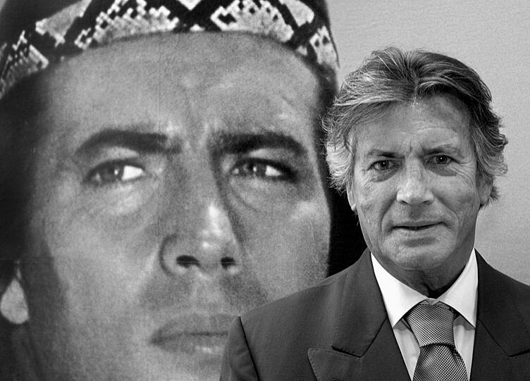 06.06. Pierre Brice (86): Der Franzose wurde vor allem in Deutschland als «Winnetou»-Darsteller berühmt. Der Romanheld von Karl May war die Rolle seines Lebens. In den 1960er Jahren spielte er den Häuptling in elf Filmen. Später trat er bei den Karl-May-Festspielen im Sauerland und in Bad Segeberg auf.