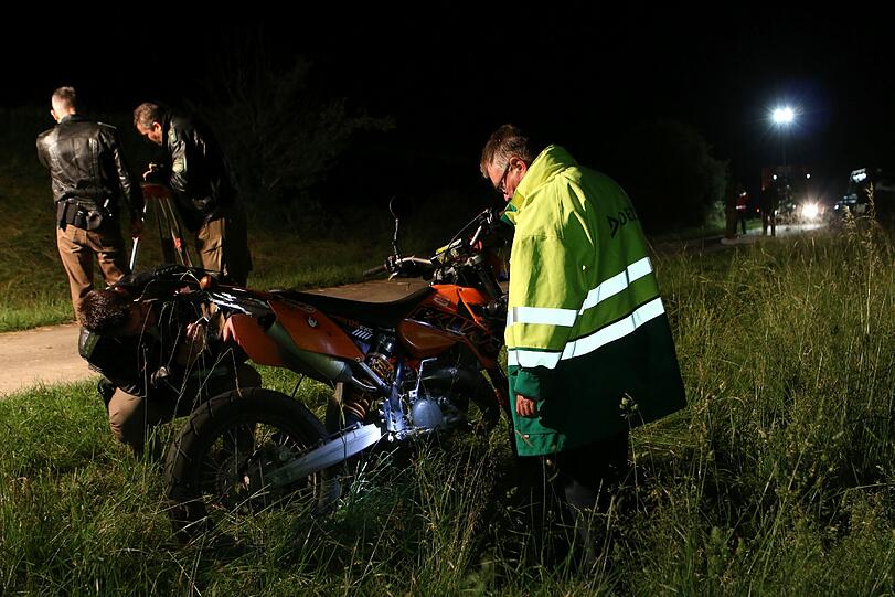In Ansbach sind zwei Teenager von einem Geländewagen überfahren worden.