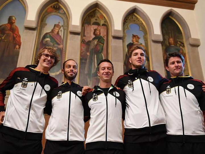 Die deutschen Tennis-Herren haben sich im Davis Cup für die Finalrunde qualifiziert.