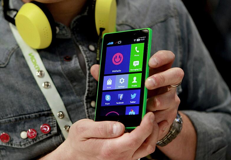 Das ist das neue Nokia XL, das mit Android läuft.