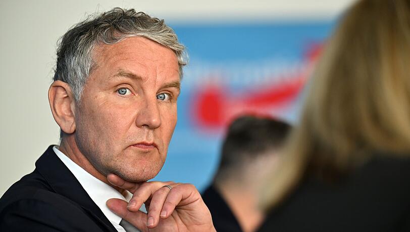 AfD-Landeschef Björn Höcke wendet sich in einem Social-Media-Video direkt an Sahra Wagenknecht. (Archivbild) AfD-Landeschef Björn Höcke wendet sich in einem Social-Media-Video direkt an Sahra Wagenknecht. (Archivbild)
