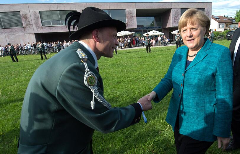 Bundeskanzlerin Angela Merkel (CDU) auf dem Truderinger Volksfest in München &ndash; die Bilder.