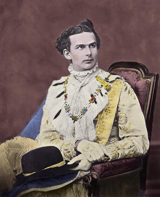 Märchenkönig Ludwig II. saß von 1864 bis 1886 auf dem Thron Märchenkönig Ludwig II. saß von 1864 bis 1886 auf dem Thron