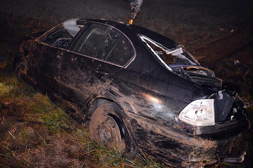 Am Auto entstand Totalschaden in Höhe von rund 6.000 Euro.