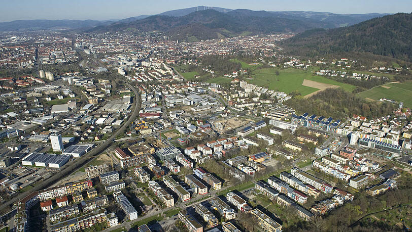 Vorbild der Sammelgaragen-Idee: Das Quartier "Vauban" in Freiburg. Vorbild der Sammelgaragen-Idee: Das Quartier "Vauban" in Freiburg.