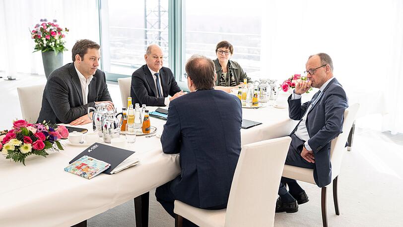 Verhandler von Union und SPD tauschten sich mit Kanzler Scholz aus. (Foto Handout)