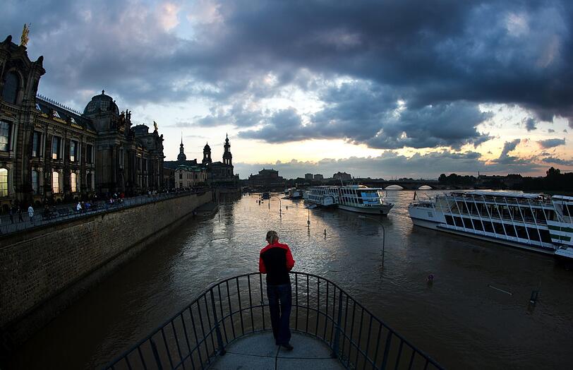Jetzt hat es Dresden erwischt: Der Pegel der Elbe ist stark gestiegen. Sehen sie hier die Bilder.