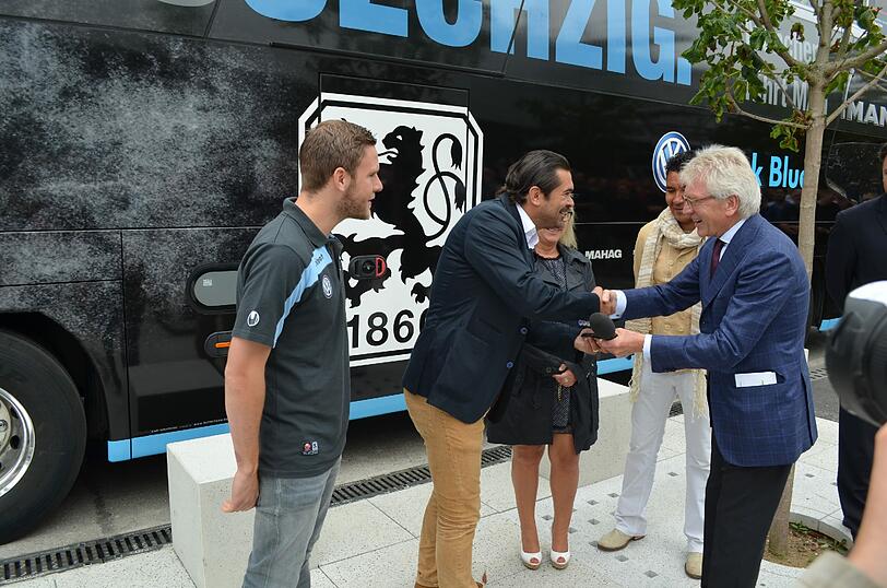 Das ist der neue Teambus für die Löwen.