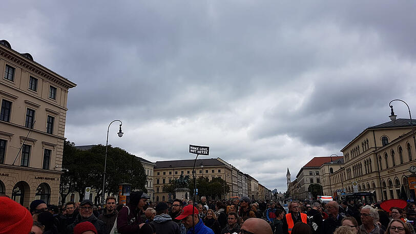 Eindrücke von der Demonstration "Jetzt gilt's" am Odeonsplatz in München.