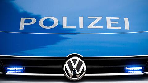 Großeinsatz der Polizei in Aubing wegen eines Mannes, der mit einem Luftgewehr feuerte. (Symbolbild)