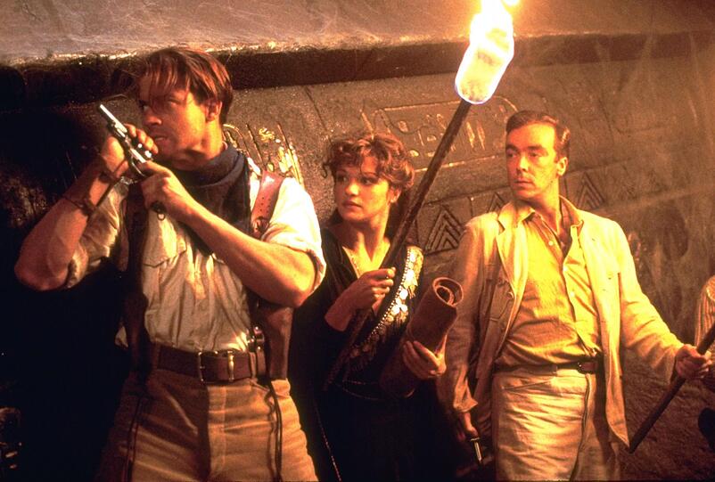 Abenteurer Rick (Brendan Fraser, links) will zusammen mit der Archäologin Evelyn (Rachel Weisz) und ihrem Bruder Jonathan (John Hannah) einen Schatz bergen. Abenteurer Rick (Brendan Fraser, links) will zusammen mit der Archäologin Evelyn (Rachel Weisz) und ihrem Bruder Jonathan (John Hannah) einen Schatz bergen.