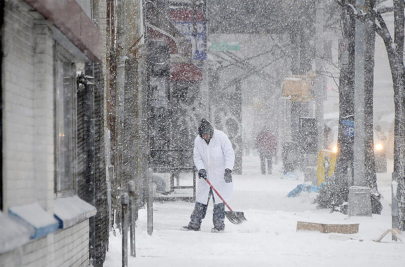 Die ersten Schneesturm-Anzeichen gab es schon vor einigen Taggen, wie hier beispielsweise in Brooklyn. In den nächsten Tagen soll Blizzard "Juno" über die gesamte Ostküste ziehen. (Archivbild)