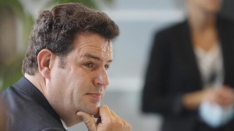 Sieht in reduzierter Arbeitszeit ein mögliches Mittel, um dem Strukturwandel in vielen Industrien zu begegnen: Bundesarbeitsminister Hubertus Heil (SPD).