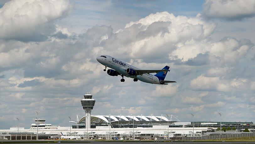 Die Flieger in die türkischen Urlaubsregionen waren pünktlich und gut besucht. Die Flieger in die türkischen Urlaubsregionen waren pünktlich und gut besucht.