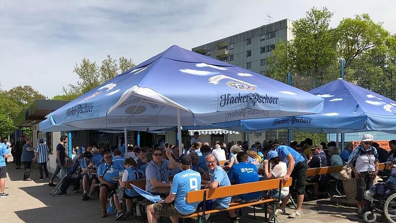 Beliebter Treffpunkt für 1860-Fans: das Löwenstüberl. Beliebter Treffpunkt für 1860-Fans: das Löwenstüberl.