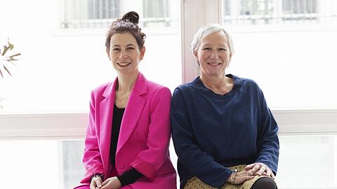 Manuela Kerer (links) und Katrin Beck leiten künftig die Münchener Musiktheater-Biennale.
