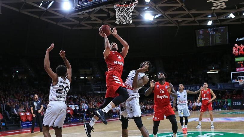 Gegen Crailsheim gelang den Basketballern des FC Bayern der zehnte Sieg im zehnten Spiel.