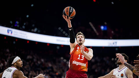 Der Mann f&uuml;r alle F&auml;lle, der &uuml;ber den Dingen schwebt: Was w&auml;re der FC Bayern Basketball ohne Welt- und Europameister Andreas Obst, der am Dienstag gegen Paris wieder die entscheidenden W&uuml;rfe trifft.