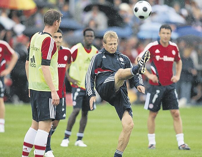 Alles nicht so easy going: &bdquo;Es dauert eben so und so viele Momente, bis sich das System und die Feinabstimmung automatisiert haben.&ldquo; Sagt Bayern-Trainer Jürgen Klinsmann.