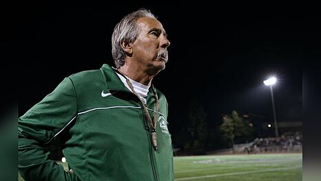 Liegt aktuell in kritischem Zustand in der Klinik: Football-Coach John Beam.